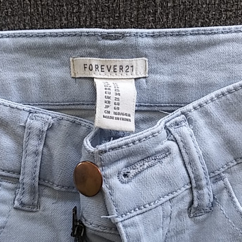 Jean - Picture 2 of 2